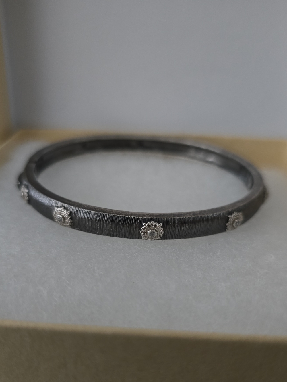 Buccellati Style Sterling Silver Rigato Textured Diamond Bangle